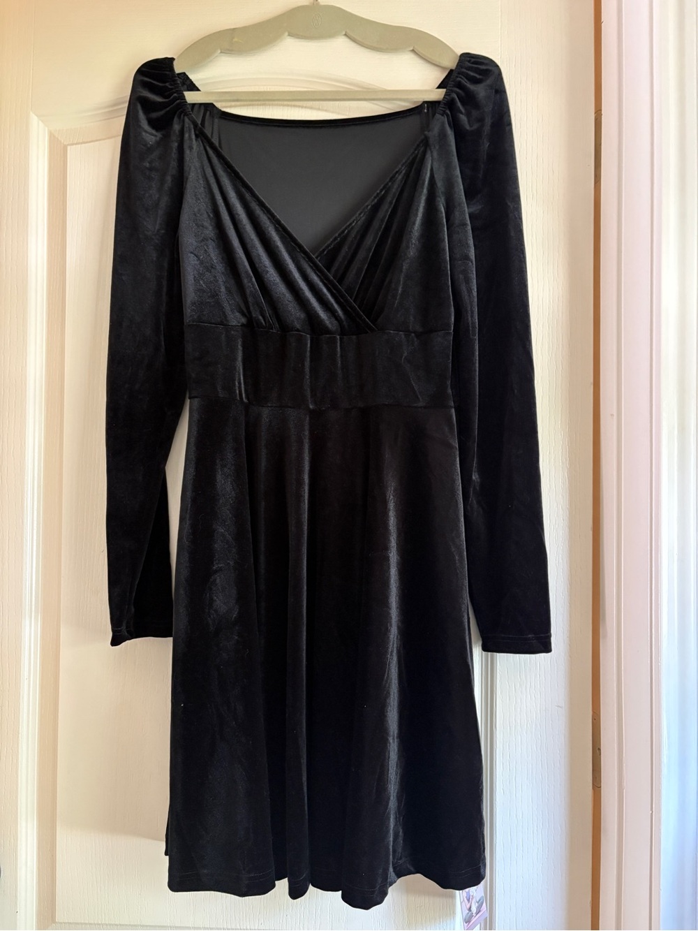 Halara NWT Black Velvet Long-Sleeve Wrap Dress
